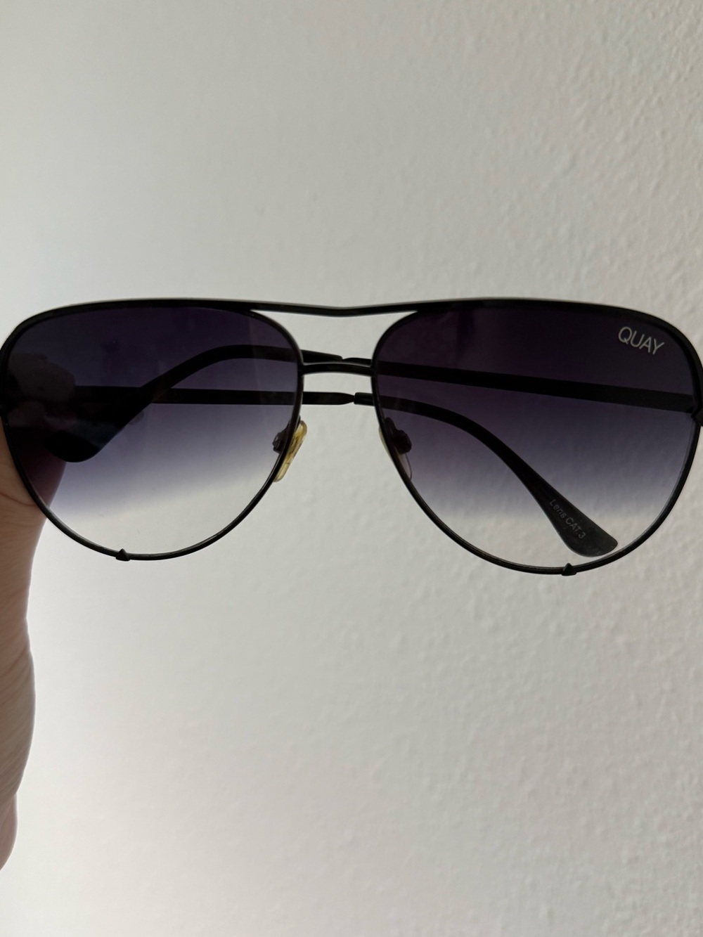 Quay High Key Aviator Sunglasses - Black Frame with Brown Gradient Lenses